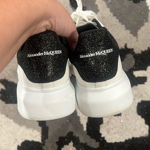 Men McQueen sneakers worn once